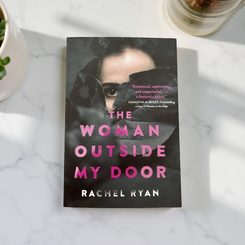 ☀️3 for $22☀️ The Woman Outside My Door by Rachel Ryan: Softcover Book